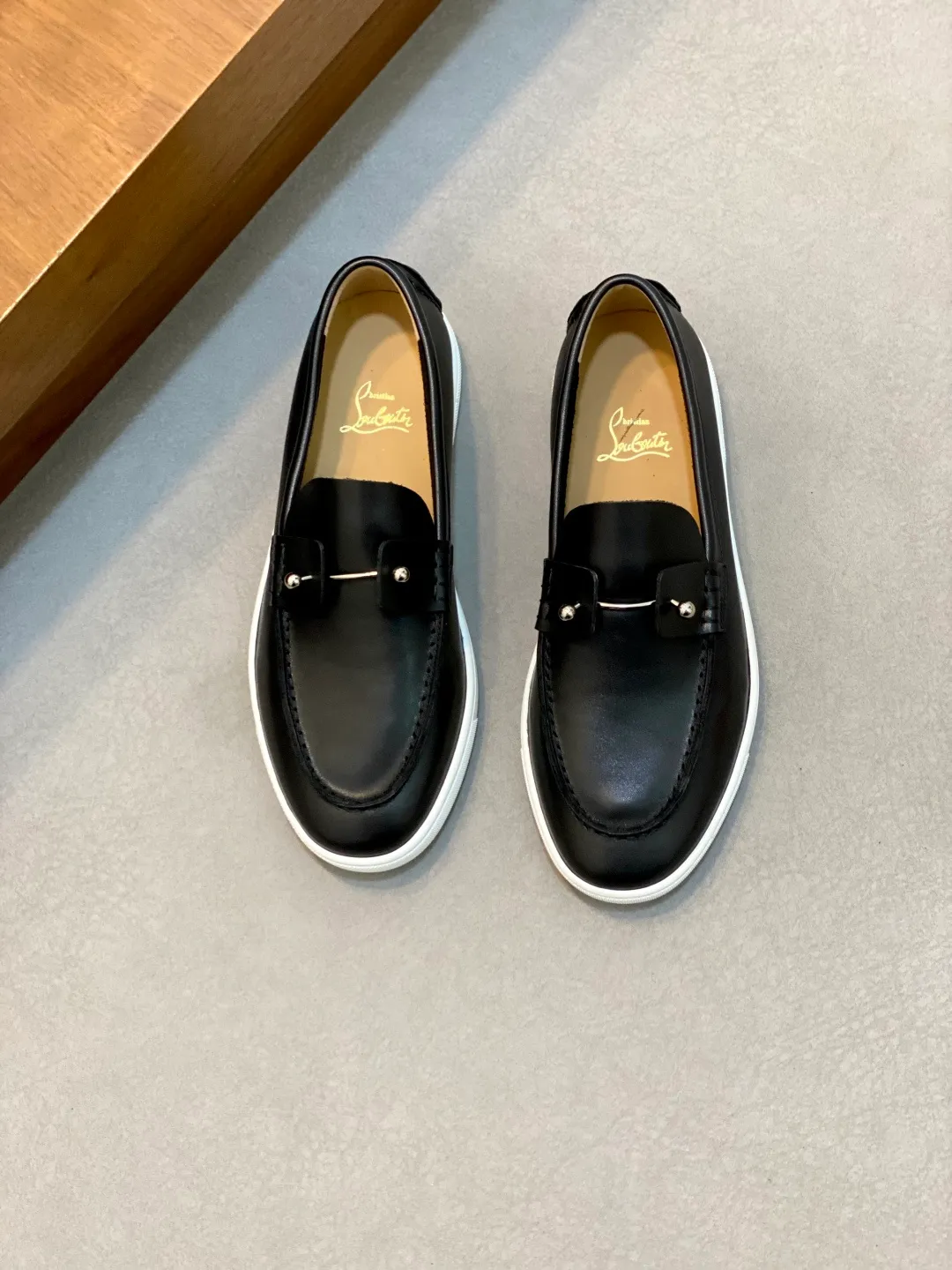 Men's shoes 💰740 christian louboutin (CL red sole shoes) exclusive hot model released 🎈🎈💪Movable latex feet👻Finished outsole line [Deyi] Global supply😝 [Top version]: original imported cowhide upper, top original leather lining, original molded TPU outsole, original 1:1 detail processing, original shoe last, large quantity available from stock, code number: 39-44 (38, 45 customized)